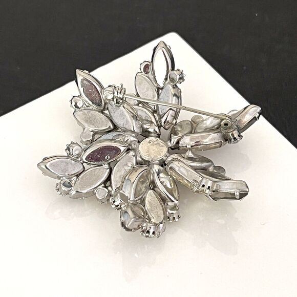 RARE  Brooch Pin Mid-Century Prong Set Crystals Silver Tone Juliana 12V - Picture 3 of 4